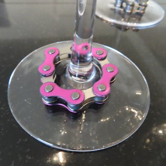 Magnetic Wine Glass Charms Colored Bike Chain Markers Christmas Gift Set Bikers - Picture 2 of 16